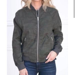 Level 99 camo bomber